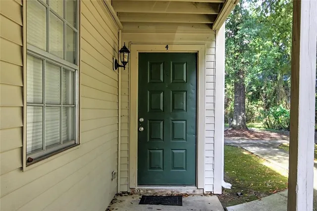 $1,350 | 717 Heavens Drive, Unit 4, Mandeville, LA 70471