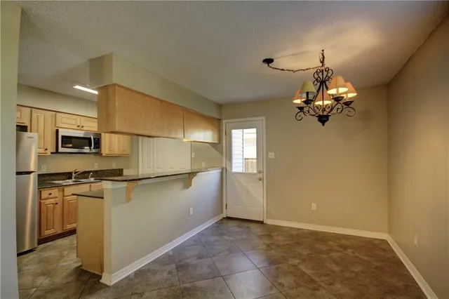 $1,350 | 717 Heavens Drive, Unit 4, Mandeville, LA 70471