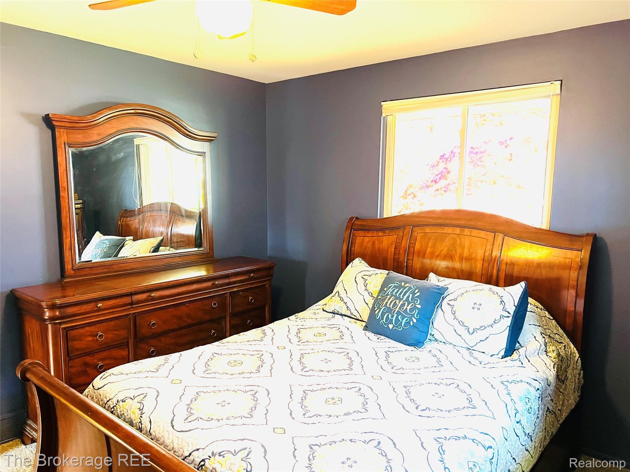 2201 South Long Lake Road Fenton, MI 48430 - Photo 10 of 21 IMG-4812.jpg