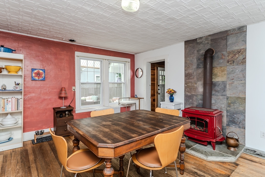 24 Union Street Montague, MA 01351 - Photo 13 of 38