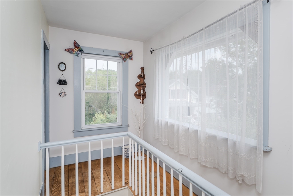 24 Union Street Montague, MA 01351 - Photo 19 of 38