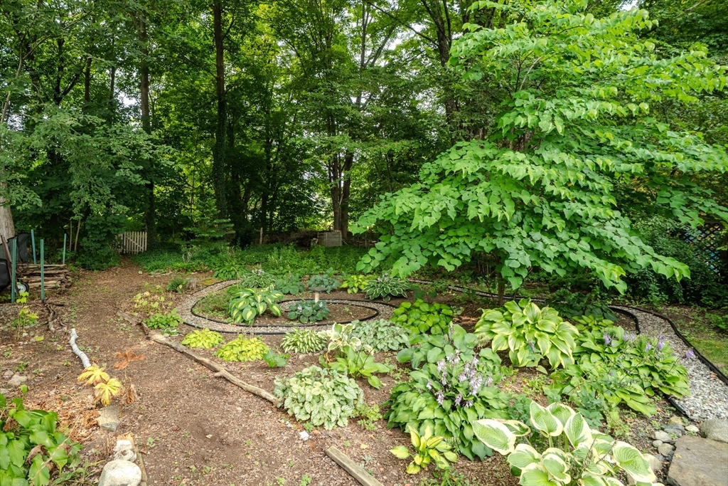 24 Union Street Montague, MA 01351 - Photo 38 of 38