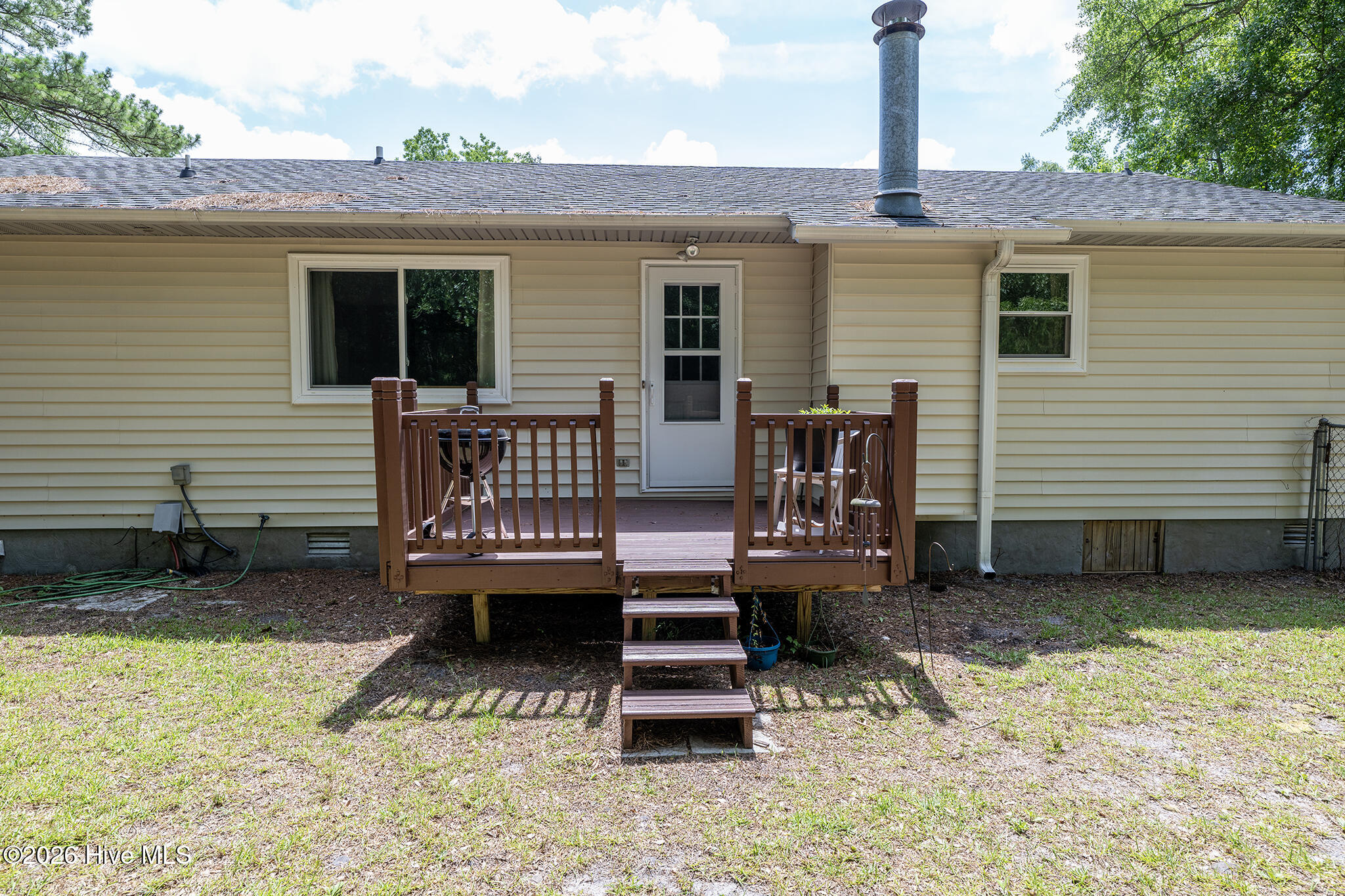 2013 Ridge Road New Bern, NC 28560 - Photo 33 of 42 Back Deck