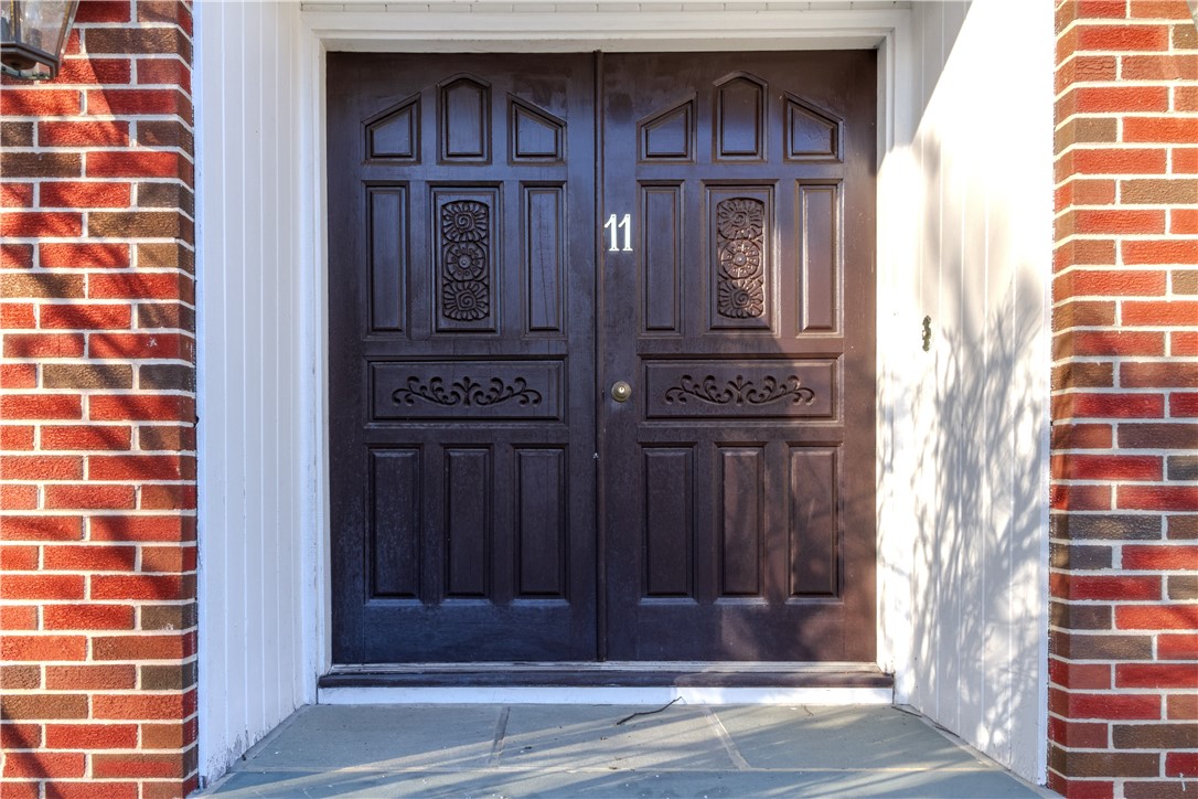 11 West Blue Ridge Road Cranston, RI 02920 - Photo 2 of 43