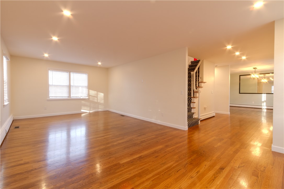 11 West Blue Ridge Road Cranston, RI 02920 - Photo 4 of 43