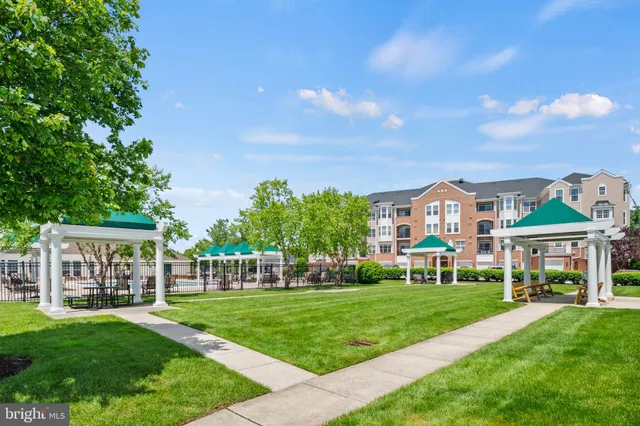 $419,900 | 7315 Maplecrest Road, Unit 405, Elkridge, MD 21075