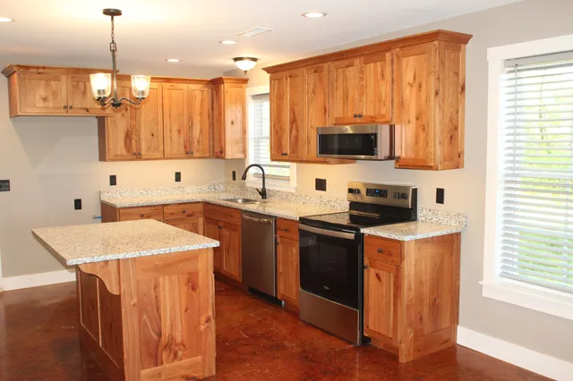 $1,795 | 135 Jim Warren Road, McMinnville, TN 37110