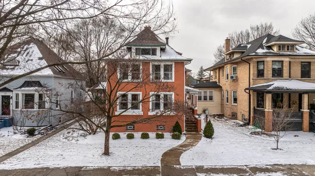 $650,000 | 521 North Harvey Avenue, Oak Park, IL 60302