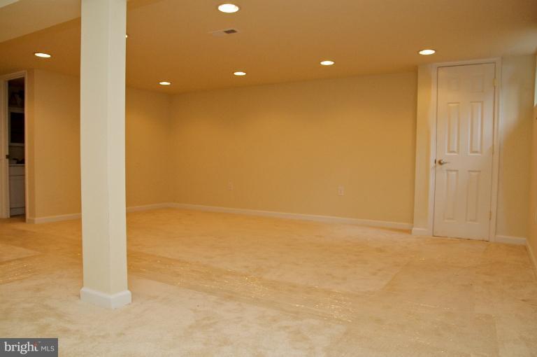 4218 Reno Road Northwest Washington, DC 20008 - Photo 3 of 30 Basement