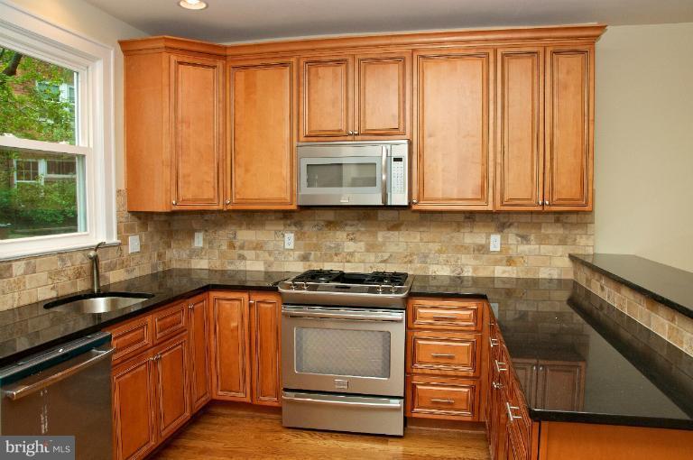 4218 Reno Road Northwest Washington, DC 20008 - Photo 4 of 30 Kitchen