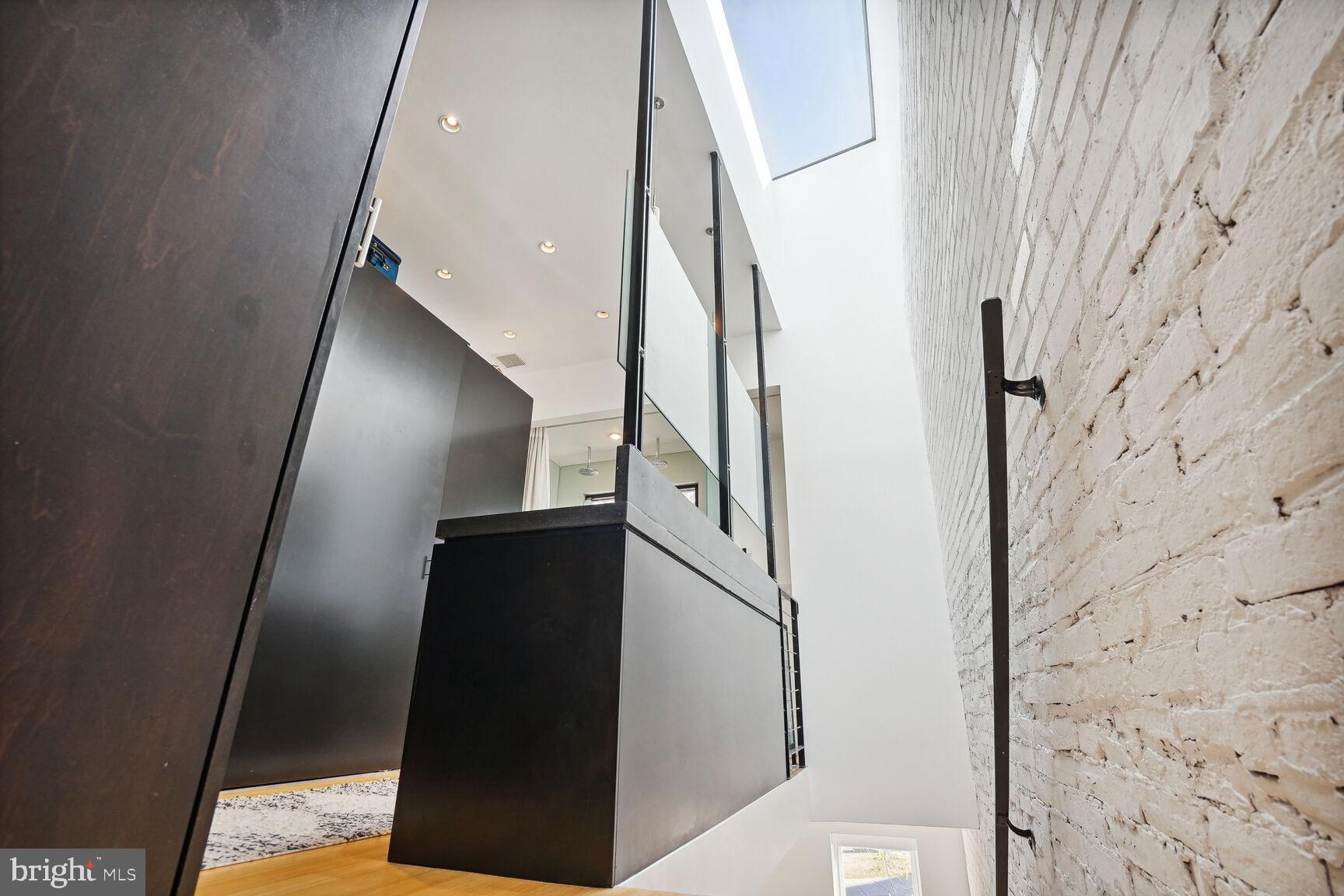 978 Florida Avenue Northwest Washington, DC 20001 - Photo 23 of 39 a view of entryway