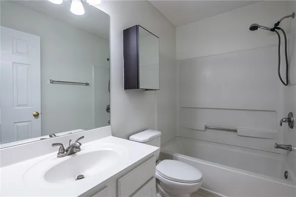 $2,050 | 278 Regent Square, Woodstock, GA 30188