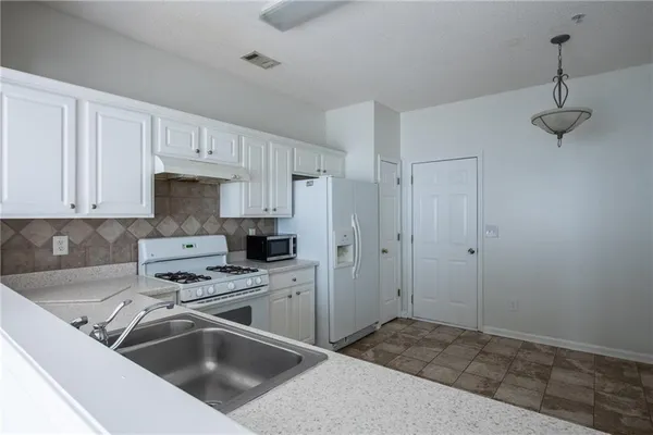 $2,050 | 278 Regent Square, Woodstock, GA 30188