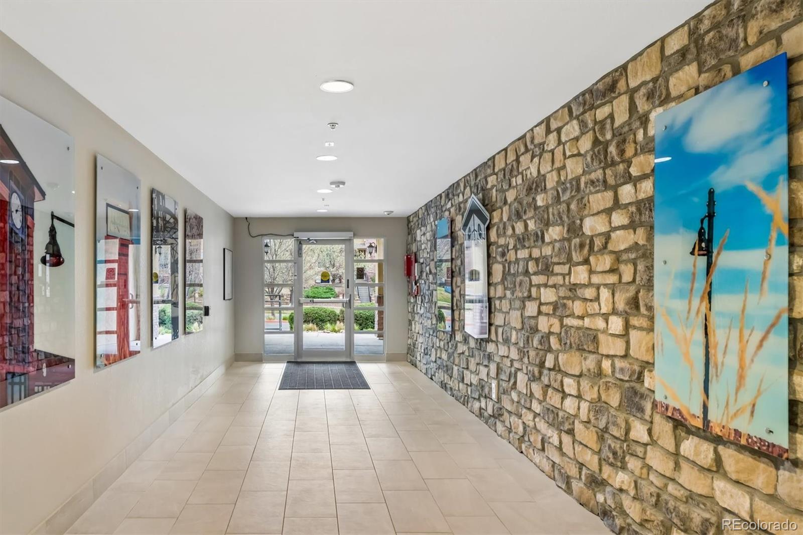 1044 Rockhurst Drive, Unit 404 Highlands Ranch, CO 80129 - Photo 9 of 28