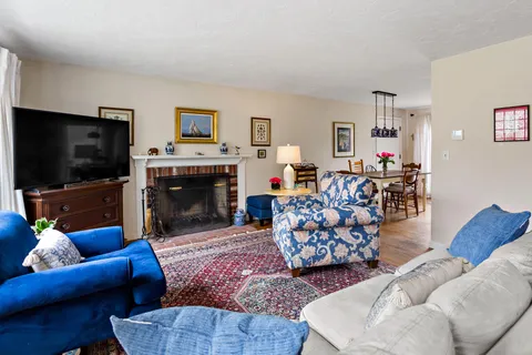 $685,000 | 7 Bonnie Briar Drive, Osterville, MA 02655