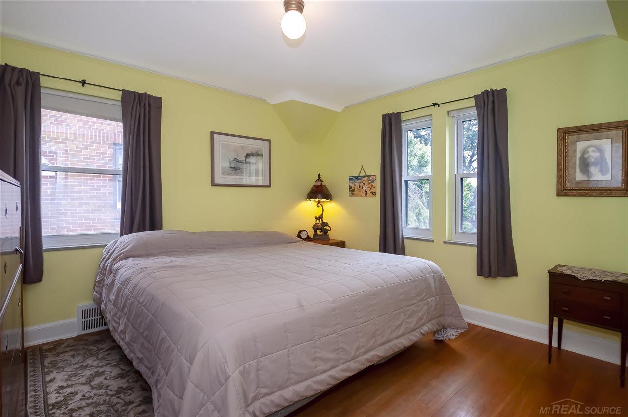 811 Lincoln Road Grosse Pointe, MI 48230 - Photo 26 of 43 50077595-25.JPG
