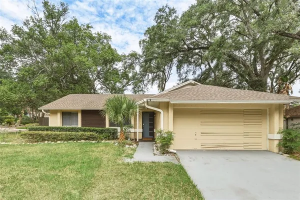 $334,990 | 7806 Compass Drive, Orlando, FL 32810