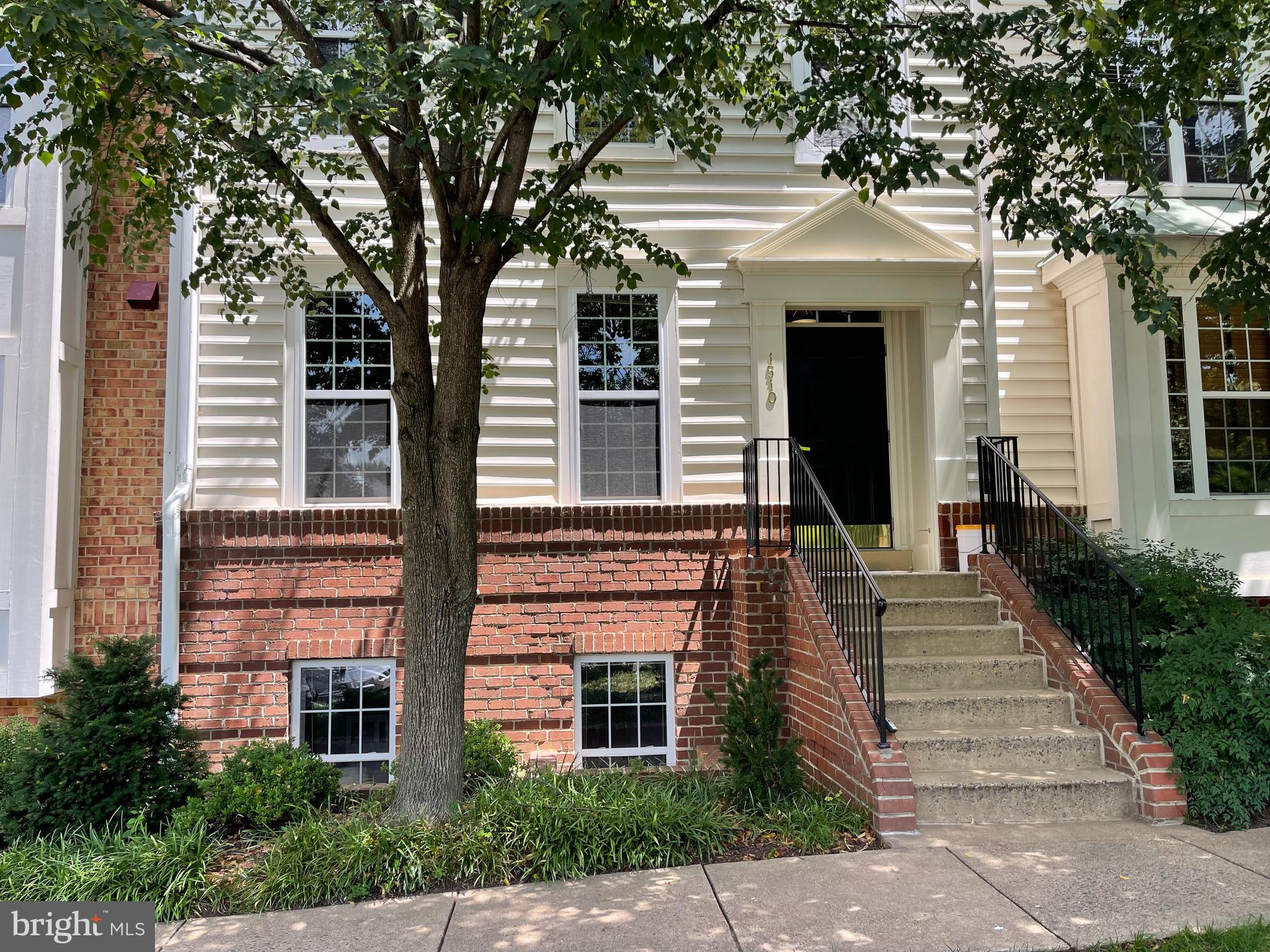 1510 Northern Neck Drive, Unit 201 Vienna, VA 22182 - Photo 1 of 16 Front door of #1510