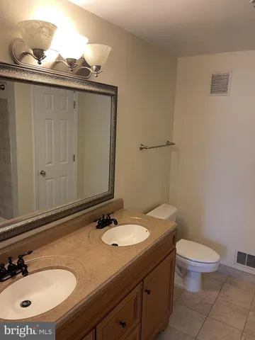 $2,750 | 1510 Northern Neck Drive, Unit 201, Vienna, VA 22182