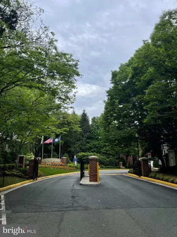 $2,750 | 1510 Northern Neck Drive, Unit 201, Vienna, VA 22182