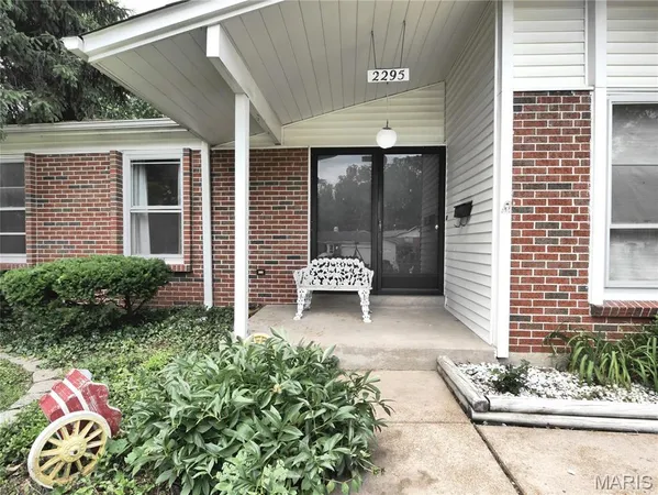 $176,500 | 2295 Woodgrass Drive, St. Louis, MO 63114