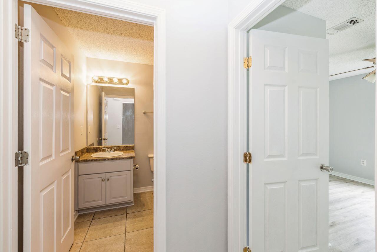 3149 Forrest Avenue Crestview, FL 32539 - Photo 23 of 35 23_3149ForrestAve_2035_HiRes