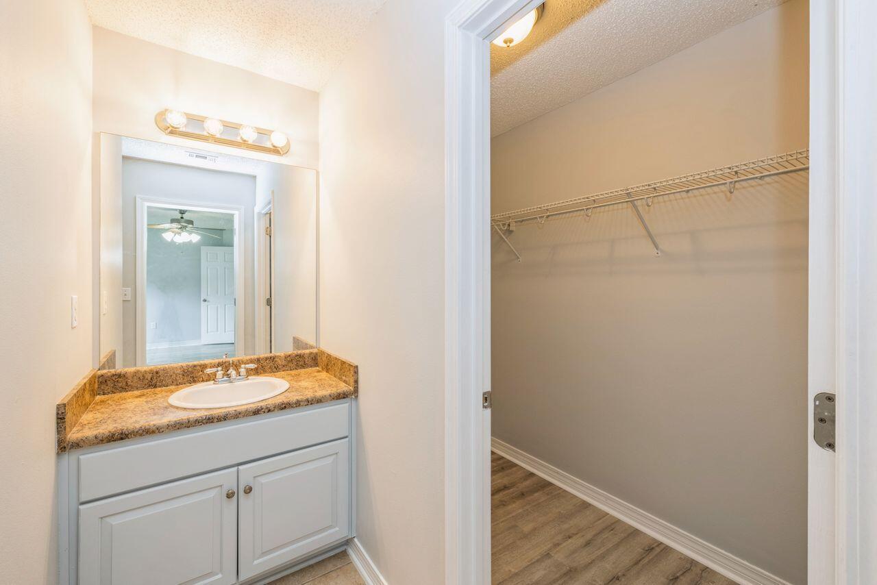 3149 Forrest Avenue Crestview, FL 32539 - Photo 9 of 35 09_3149ForrestAve_2017_HiRes