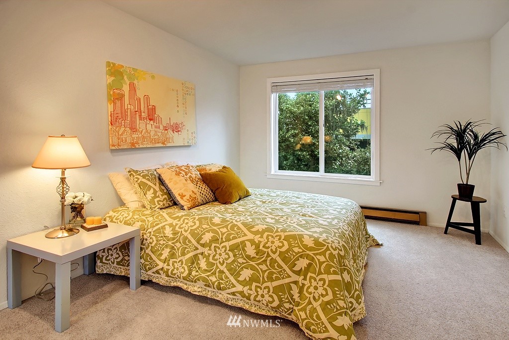 949 North 35th Street, Unit 101 Seattle, WA 98103 - Photo 5 of 8 Gallery Image 5
