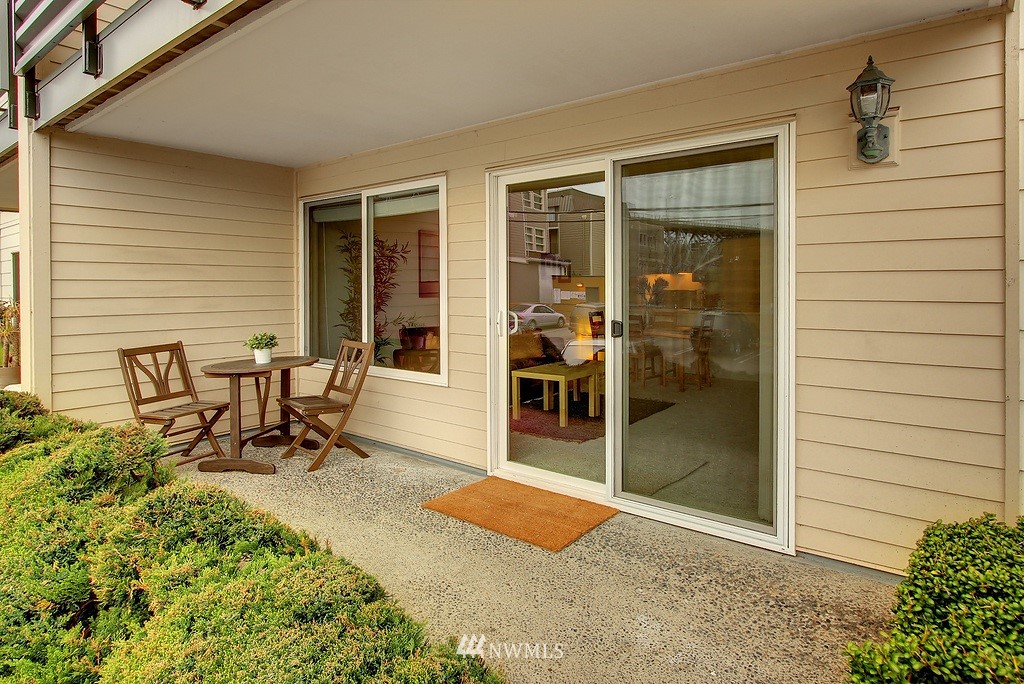 949 North 35th Street, Unit 101 Seattle, WA 98103 - Photo 8 of 8 Gallery Image 8