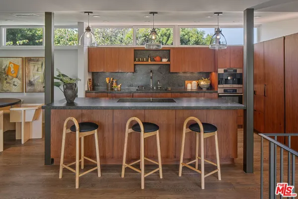 $3,600,000 | 12632 Sunset Boulevard, Los Angeles, CA 90049
