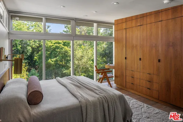 $3,600,000 | 12632 Sunset Boulevard, Los Angeles, CA 90049