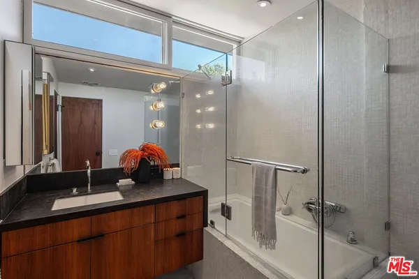$3,600,000 | 12632 Sunset Boulevard, Los Angeles, CA 90049