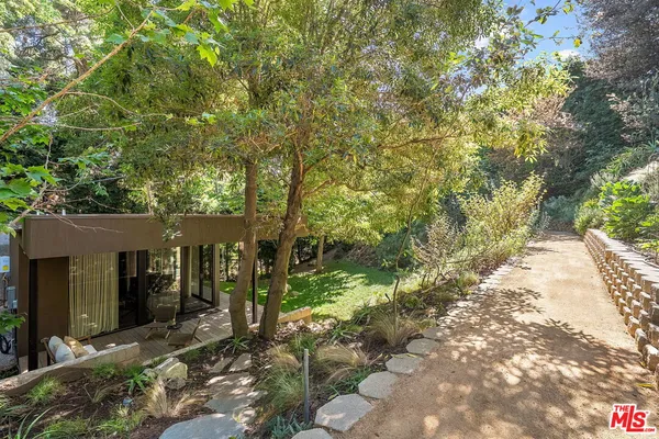 $3,600,000 | 12632 Sunset Boulevard, Los Angeles, CA 90049