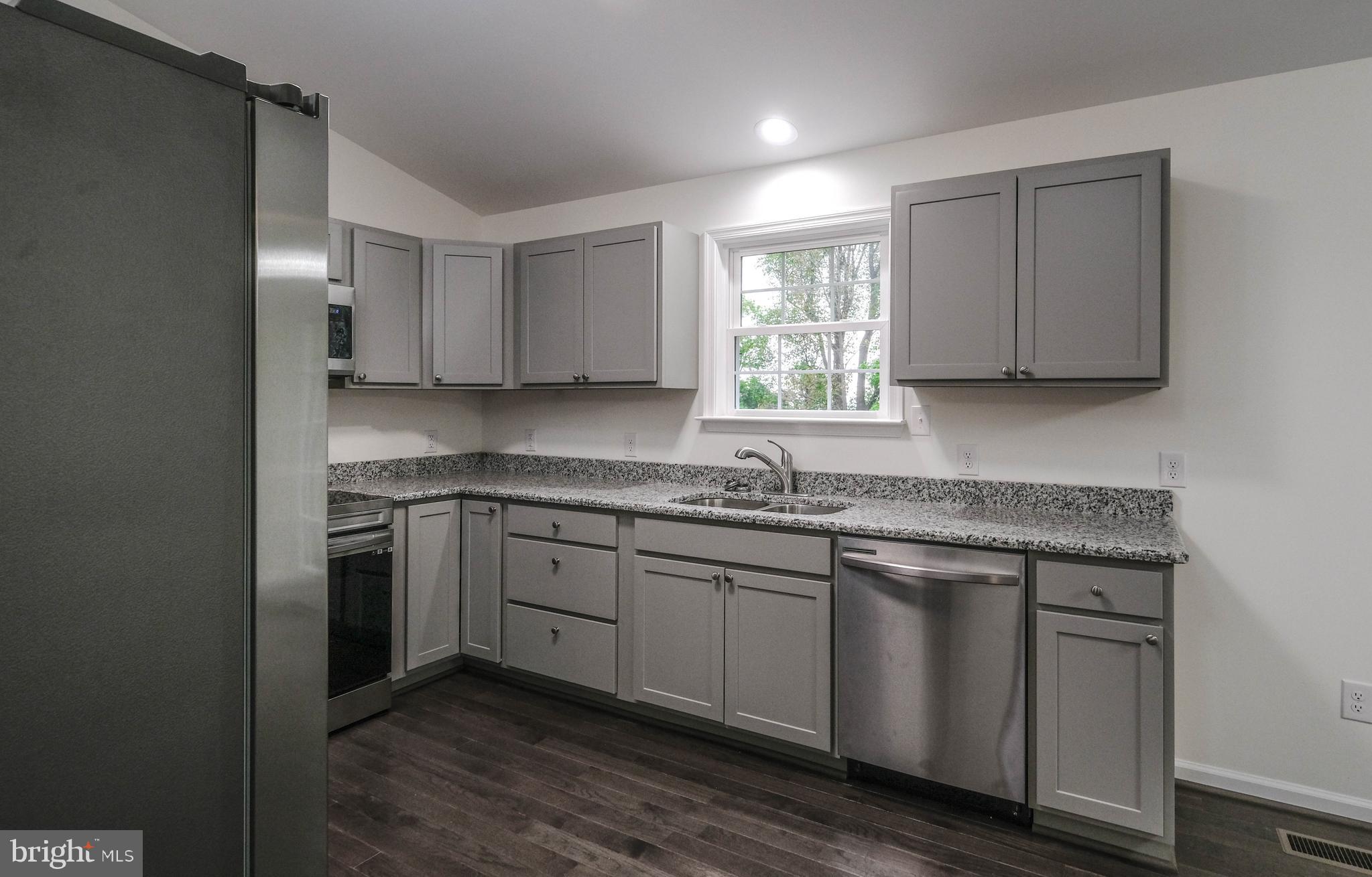 293 Markham Farm Road Front Royal, VA 22630 - Photo 19 of 66 Upgraded shaker style cabinets included