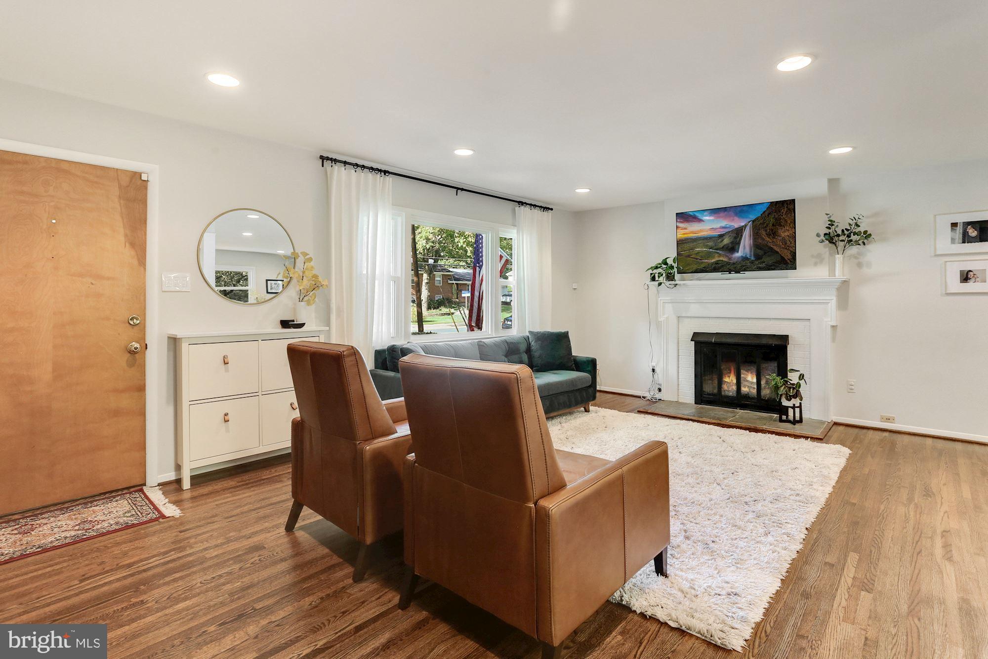 5619 Heming Avenue Springfield, VA 22151 - Photo 5 of 42