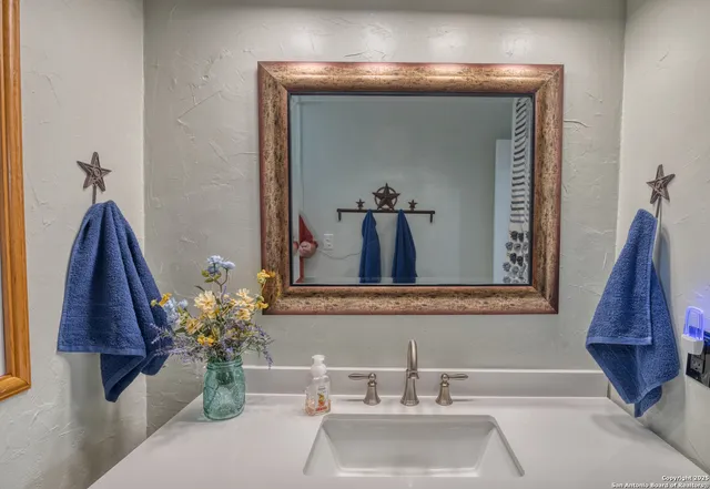 $282,500 | 101 South Bluebonnet Drive, Uvalde, TX 78801