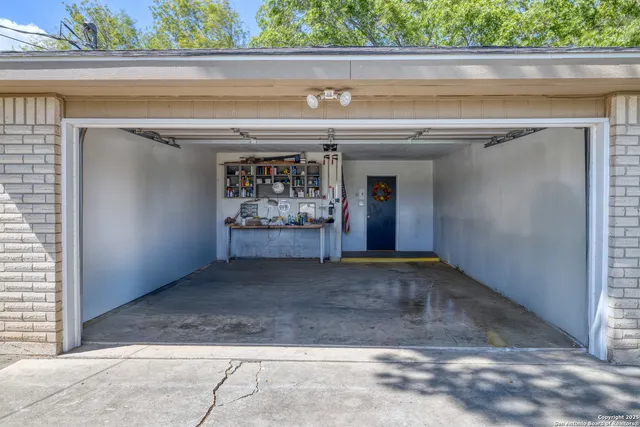 $282,500 | 101 South Bluebonnet Drive, Uvalde, TX 78801