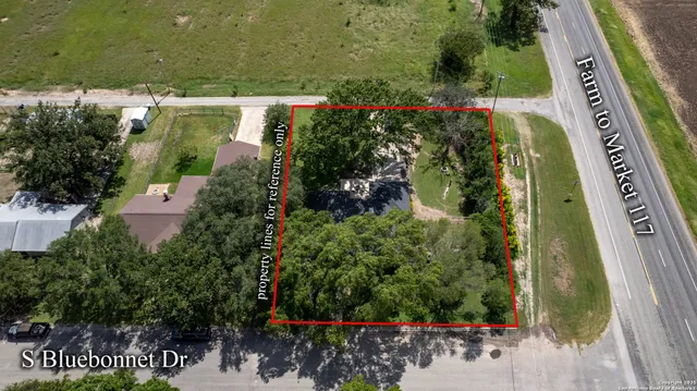 $282,500 | 101 South Bluebonnet Drive, Uvalde, TX 78801