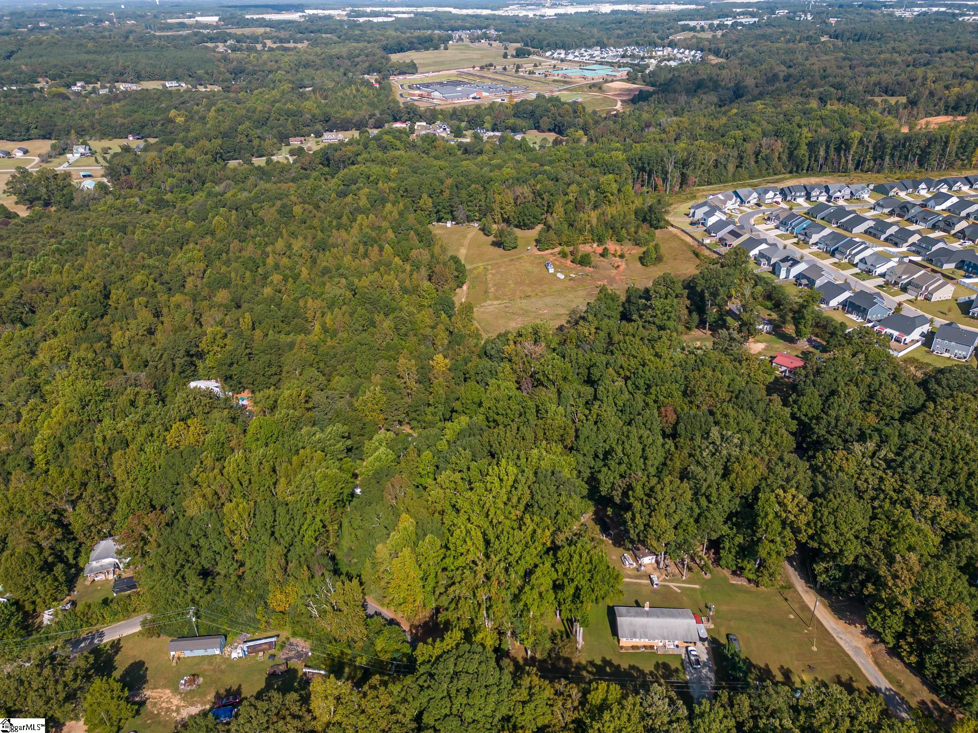 276 Burns Road Greer, SC 29651 - Photo 3 of 22