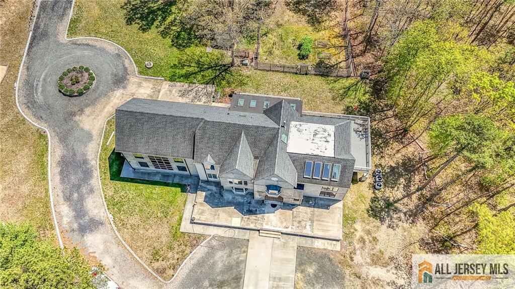 381 Monmouth Road Freehold, NJ 07728 - Photo 5 of 63