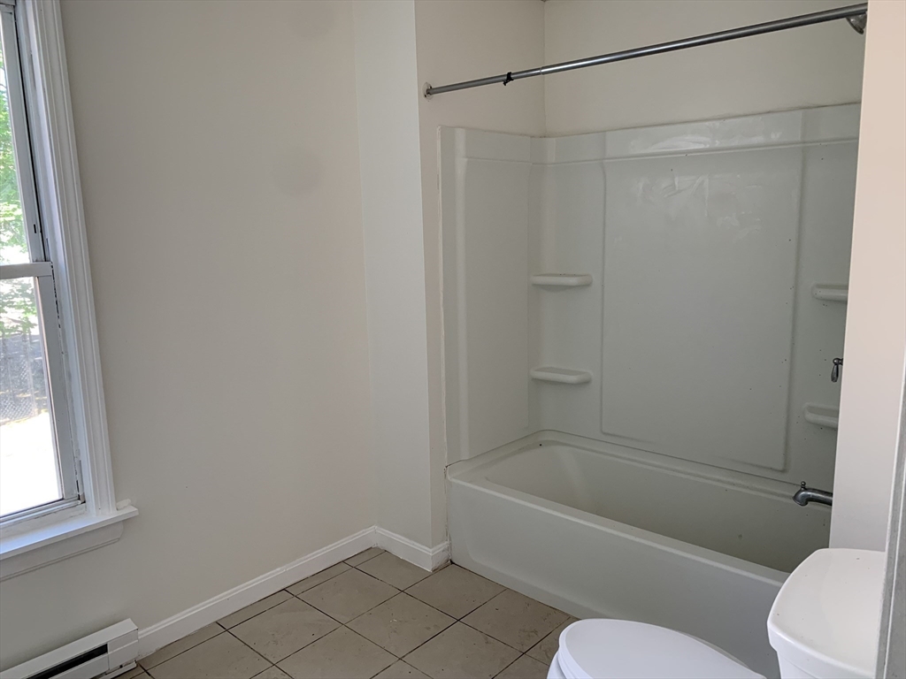 128 Austin Street Worcester, MA 01609 - Photo 13 of 30