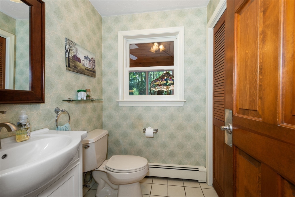 60 Allen Road Sturbridge, MA 01566 - Photo 19 of 34