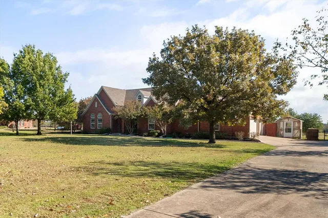 $625,000 | 2420 Branch Creek Road, Venus, TX 76084