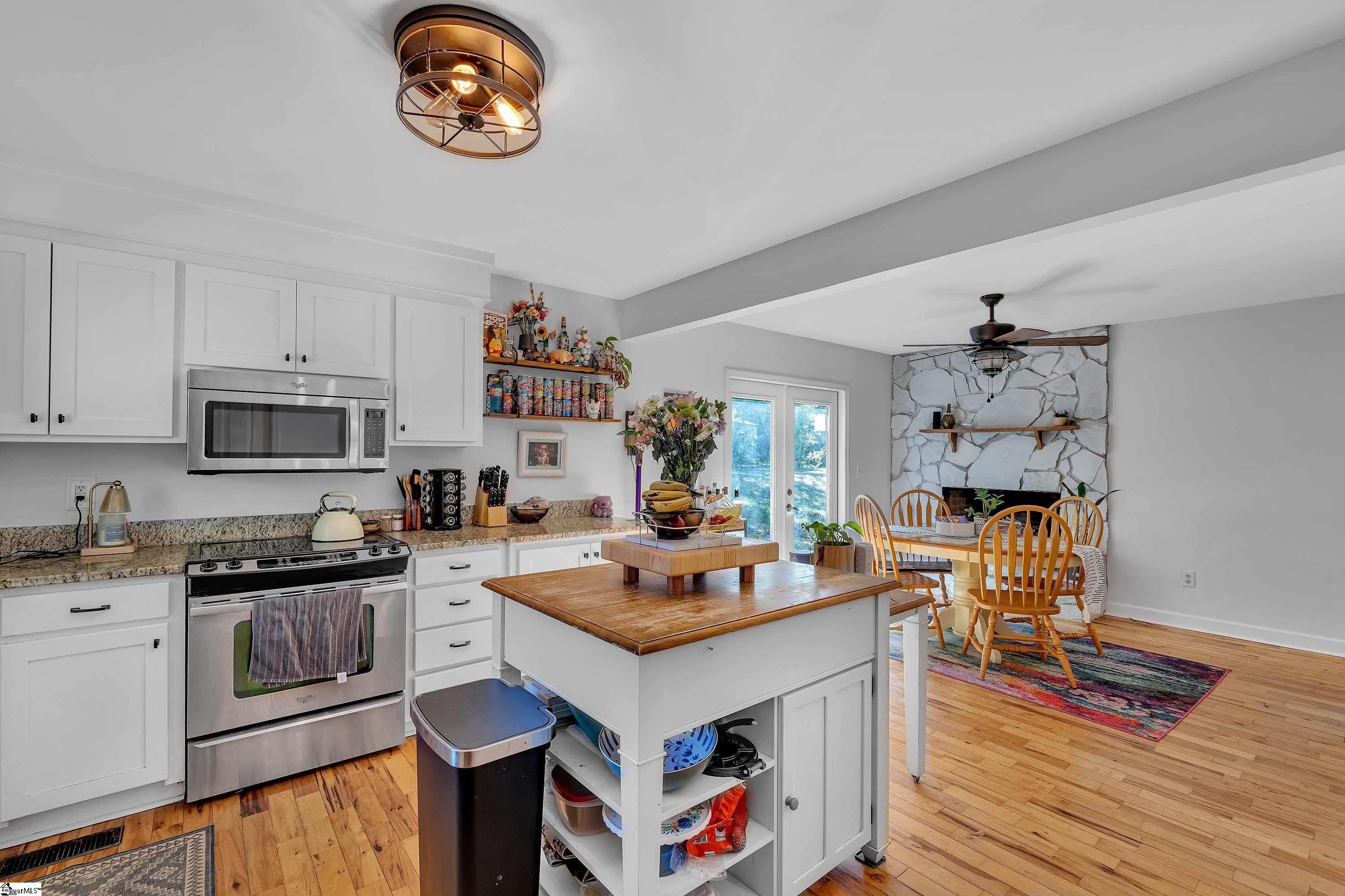 919 Berkeley Drive Clemson, SC 29631 - Photo 8 of 27