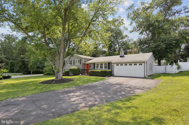 $841,500 | 7810 Midday Lane, Alexandria, VA 22306