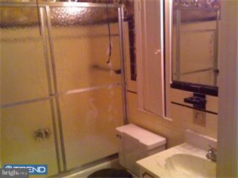 6214 Old York Road Philadelphia, PA 19141 - Photo 3 of 12 Bathroom