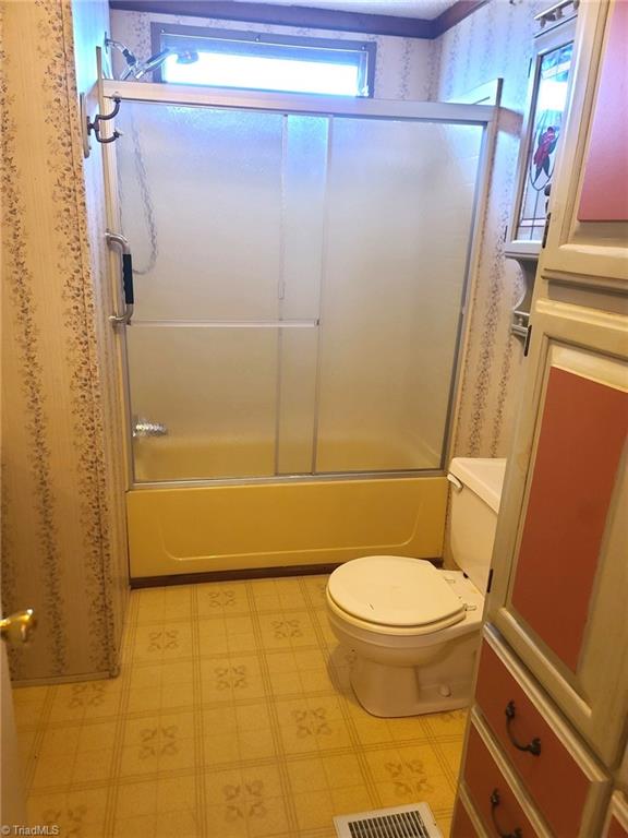 220 Joyner Circle Rural Hall, NC 27045 - Photo 13 of 29 Guest bath