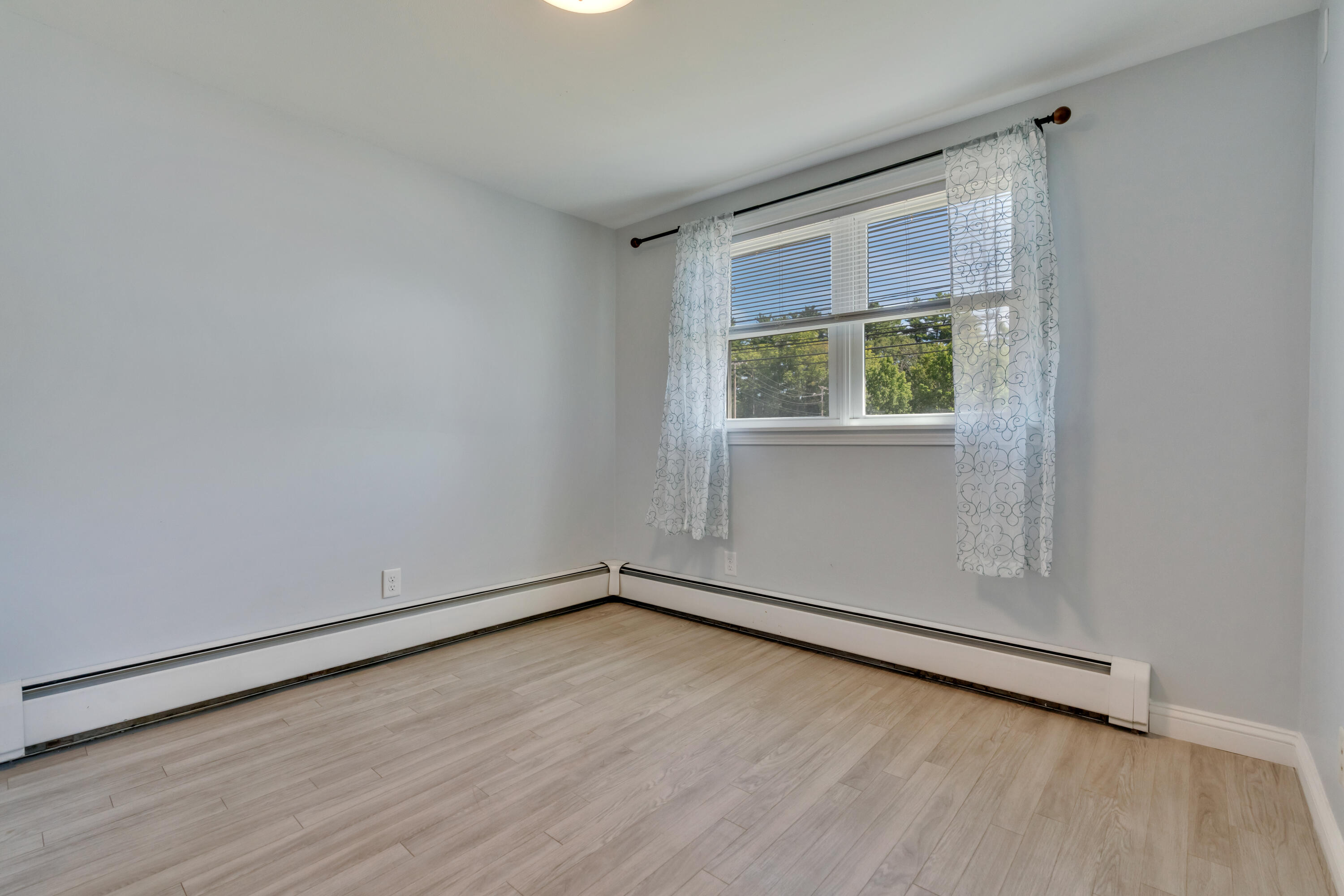 653 Main Street Springvale, ME 04083 - Photo 15 of 30 _DSC9815