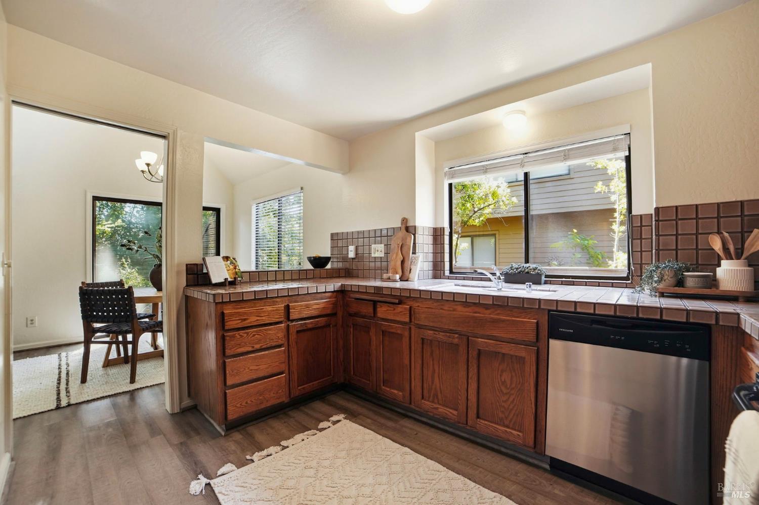 3306 Parker Hill Road Santa Rosa, CA 95404 - Photo 11 of 39