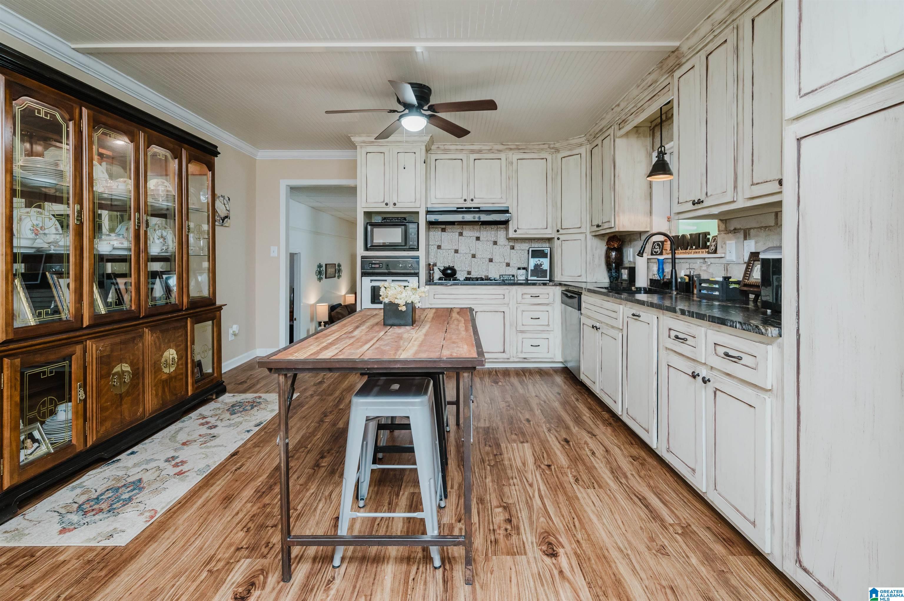 515 Nail Road Kimberly, AL 35091 - Photo 5 of 56